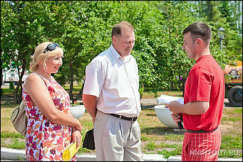 26 июня 2012 г., г. Бийск   Реал-Моторс крупнейший мультибрендовый автосалон в Алтайском крае принял участие в организации дня города Бийска