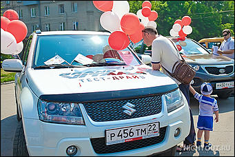 26 июня 2012 г., г. Бийск   Реал-Моторс крупнейший мультибрендовый автосалон в Алтайском крае принял участие в организации дня города Бийска