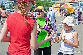 26 июня 2012 г., г. Бийск   Реал-Моторс крупнейший мультибрендовый автосалон в Алтайском крае принял участие в организации дня города Бийска