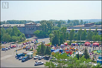 26 июня 2012 г., г. Бийск   Реал-Моторс крупнейший мультибрендовый автосалон в Алтайском крае принял участие в организации дня города Бийска