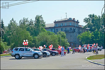 26 июня 2012 г., г. Бийск   Реал-Моторс крупнейший мультибрендовый автосалон в Алтайском крае принял участие в организации дня города Бийска