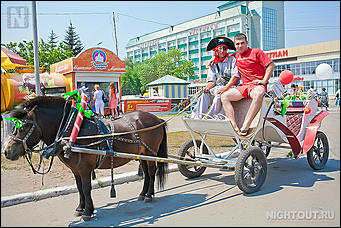 26 июня 2012 г., г. Бийск   Реал-Моторс крупнейший мультибрендовый автосалон в Алтайском крае принял участие в организации дня города Бийска