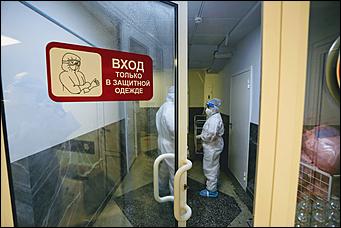 1 декабря 2021 г., Барнаул. Екатерина Смолихина   На гребне четвёртой волны. Фоторепортаж из главного ковидного госпиталя Алтайского края