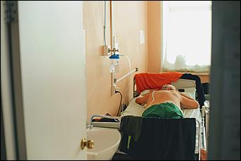 1 декабря 2021 г., Барнаул. Екатерина Смолихина   На гребне четвёртой волны. Фоторепортаж из главного ковидного госпиталя Алтайского края