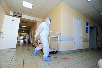 1 декабря 2021 г., Барнаул. Екатерина Смолихина   На гребне четвёртой волны. Фоторепортаж из главного ковидного госпиталя Алтайского края