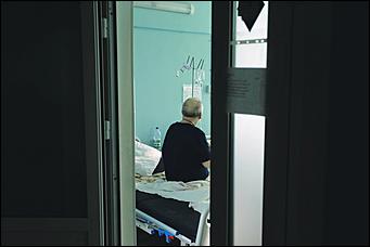 1 декабря 2021 г., Барнаул. Екатерина Смолихина   На гребне четвёртой волны. Фоторепортаж из главного ковидного госпиталя Алтайского края