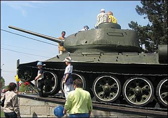 9 мая 2008 г. Барнаул   "Кольцо Победы"