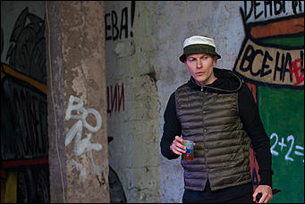 15 май 2016 г., Барнаул  © Амител Вячеслав Мельников   Таланты барнаульского андеграунда. Как проходила закрытая рэп-вечеринка с участием Словетского