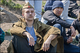 4 май 2016 г., Барнаул   Отступать некуда, позади пл. Сахарова! Вторая репетиция "Битвы за Москву". Фоторепортаж