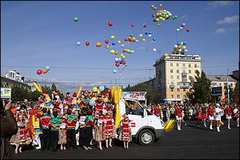 15 сентября 2007 г., Барнаул   Праздничное шествие «Родному краю посвящаем»