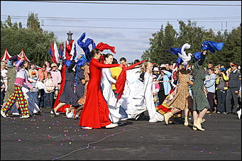 15 сентября 2007 г., Барнаул   Праздничное шествие «Родному краю посвящаем»
