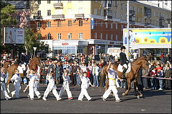 15 сентября 2007 г., Барнаул   Праздничное шествие «Родному краю посвящаем»