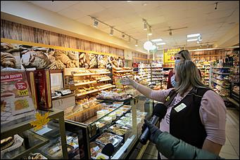 6 октября 2020 г., Барнаул   Маска или штраф. Роспотребнадзор напомнил, как в пандемию должна идти торговля