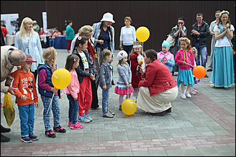12 июня 2018 г., Барнаул. Екатерина Смолихина   Оркестр у Оби, ГТО и хороводы: День России в Барнауле