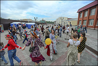 12 июня 2018 г., Барнаул. Екатерина Смолихина   Оркестр у Оби, ГТО и хороводы: День России в Барнауле
