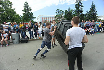 12 июня 2018 г., Барнаул. Екатерина Смолихина   Оркестр у Оби, ГТО и хороводы: День России в Барнауле