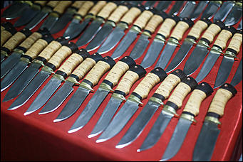 18 октября 2017 г., Барнаул. Екатерина Смолихина   Православные ножи и футболки: выставка "От покаяния к воскресению России" открылась  в Барнауле