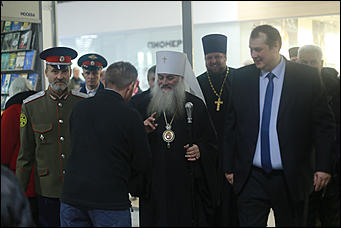 18 октября 2017 г., Барнаул. Екатерина Смолихина   Православные ножи и футболки: выставка "От покаяния к воскресению России" открылась  в Барнауле