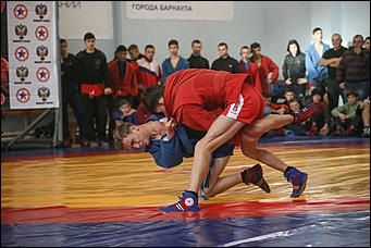 17 ноября 2017 г., Барнаул. Екатерина Смолихина   Самозащита как спорт: в Барнауле отметили Всероссийский день самбо