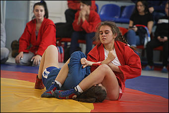 17 ноября 2017 г., Барнаул. Екатерина Смолихина   Самозащита как спорт: в Барнауле отметили Всероссийский день самбо