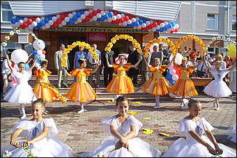 3 сентября 2007 г., Барнаул   Открытие нового здания школы № 51 в Барнауле