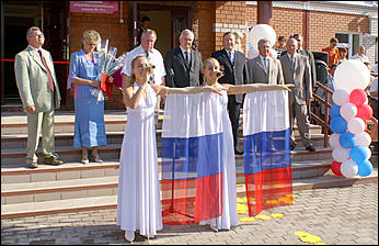 3 сентября 2007 г., Барнаул   Открытие нового здания школы № 51 в Барнауле