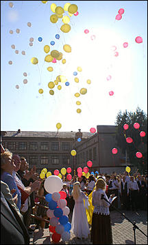 3 сентября 2007 г., Барнаул   Открытие нового здания школы № 51 в Барнауле