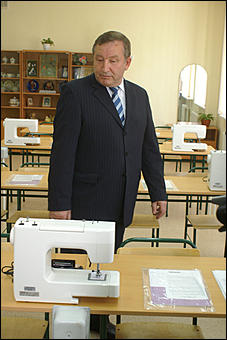 3 сентября 2007 г., Барнаул   Открытие нового здания школы № 51 в Барнауле