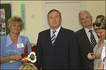 3 сентября 2007 г., Барнаул   Открытие нового здания школы № 51 в Барнауле