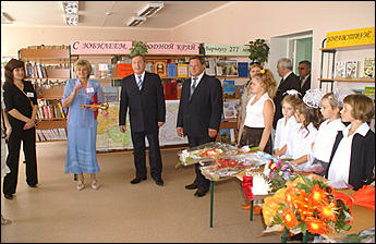 3 сентября 2007 г., Барнаул   Открытие нового здания школы № 51 в Барнауле