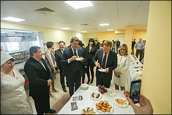 22 января 2019 г., Барнаул. Екатерина Смолихина   Суперсовременная школа с бассейном открылась в Барнауле