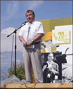 22 июля 2007 г., Алтайский край, с.Сростки   Шукшинские чтения на горе Пикет 