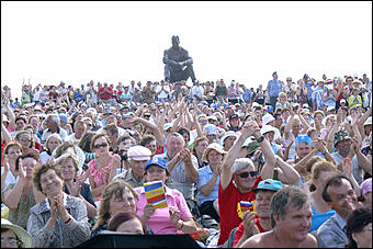 22 июля 2007 г., Алтайский край, с.Сростки   Шукшинские чтения на горе Пикет 