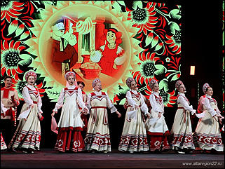 3 декабря 2021 г., Барнаул   Награды, новые автомобили и танцы. Как в Алтайском крае отпраздновали День работника сельского хозяйства