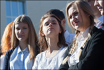 1 сентябрь 2016 г., Барнаул Одиннадцатиклассники: последнее школьное 1 сентября