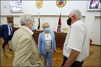 26 июня 2020 г., Барнаул. Екатерина Смолихина   Как депутаты АКЗС провели последнюю сессию перед летними каникулами