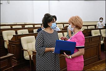 26 июня 2020 г., Барнаул. Екатерина Смолихина   Как депутаты АКЗС провели последнюю сессию перед летними каникулами