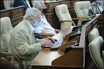 26 июня 2020 г., Барнаул. Екатерина Смолихина   Как депутаты АКЗС провели последнюю сессию перед летними каникулами