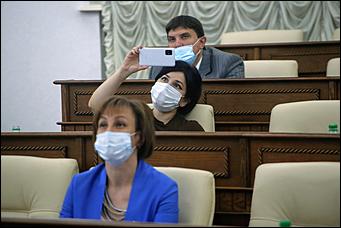 26 июня 2020 г., Барнаул. Екатерина Смолихина   Как депутаты АКЗС провели последнюю сессию перед летними каникулами