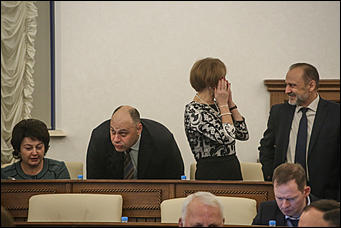 30 ноября 2017 г., Барнаул. Екатерина Смолихина   В последний день осени: как алтайские депутаты принимали бюджет на 2018 год