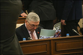 30 ноября 2017 г., Барнаул. Екатерина Смолихина   В последний день осени: как алтайские депутаты принимали бюджет на 2018 год