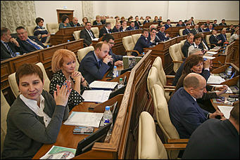 30 ноября 2017 г., Барнаул. Екатерина Смолихина   В последний день осени: как алтайские депутаты принимали бюджет на 2018 год