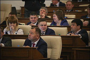 30 ноября 2017 г., Барнаул. Екатерина Смолихина   В последний день осени: как алтайские депутаты принимали бюджет на 2018 год