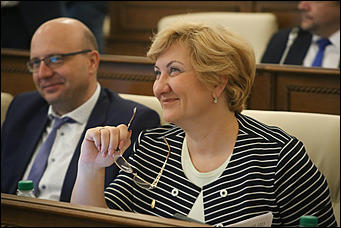 30 августа 2018 г., Барнаул. Екатерина Смолихина   Пора работать: первая сессия депутатов АКЗС после летних каникул