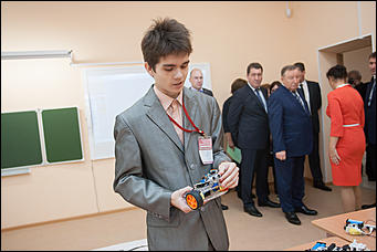 3 ноябрь 2016 г., Барнаул © Амител Вячеслав Мельников   Школа нового поколения. Как губернатор принял новый объект 