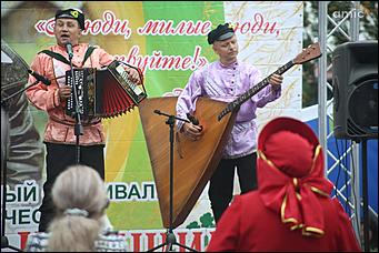 28 июля 2019 г., Сростки. Екатерина Смолихина   Летающая Гребенщикова и стихи из Голливуда: как закрывали фестиваль "Шукшинские дни на Алтае"