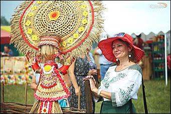 28 июля 2019 г., Сростки. Екатерина Смолихина   Летающая Гребенщикова и стихи из Голливуда: как закрывали фестиваль "Шукшинские дни на Алтае"