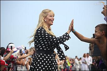 28 июля 2019 г., Сростки. Екатерина Смолихина   Летающая Гребенщикова и стихи из Голливуда: как закрывали фестиваль "Шукшинские дни на Алтае"