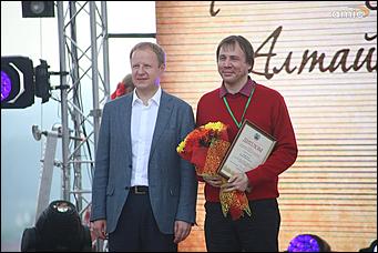 28 июля 2019 г., Сростки. Екатерина Смолихина   Летающая Гребенщикова и стихи из Голливуда: как закрывали фестиваль "Шукшинские дни на Алтае"