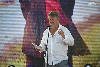 28 июля 2019 г., Сростки. Екатерина Смолихина   Летающая Гребенщикова и стихи из Голливуда: как закрывали фестиваль "Шукшинские дни на Алтае"